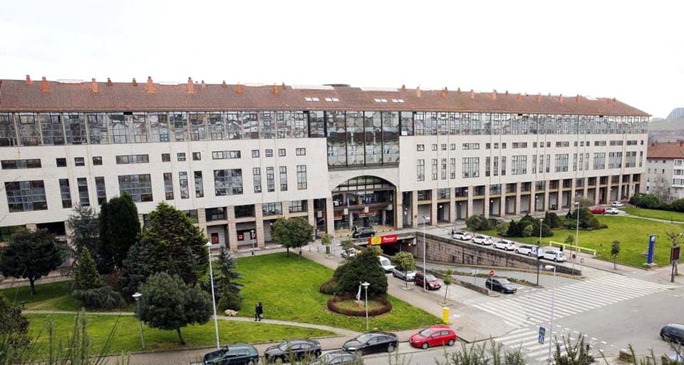 Gemeinschaftsbereich und Küche im All-Inclusive-Studentenwohnheim der Profly Academy