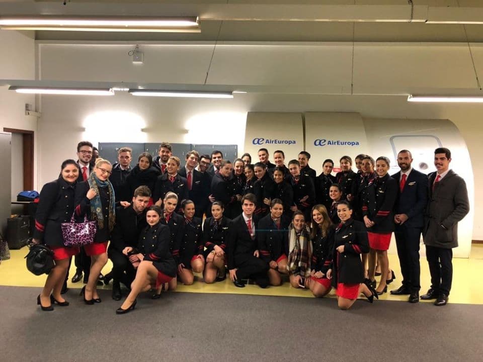 Profly Academy students visiting Air Europa simulator